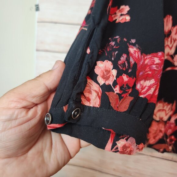 Torrid Black Floral Ruffle Shoulder Long Sleeve Top Women's Size 2X - Picture 4 of 16